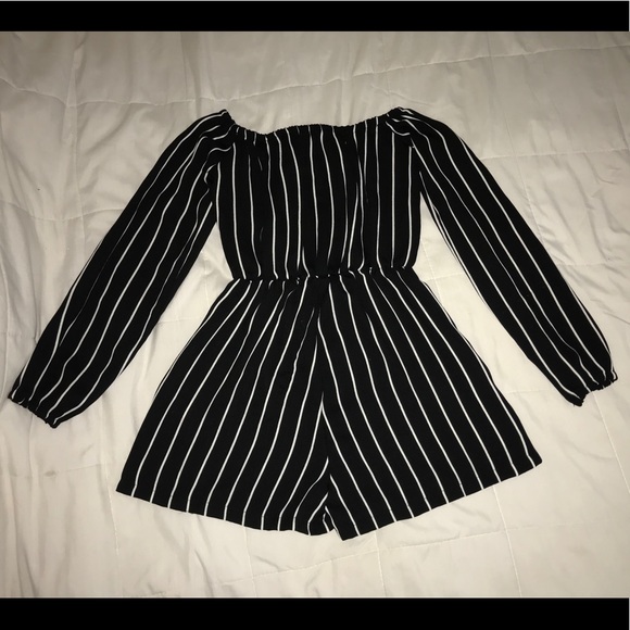 PrettyLittleThing Romper - Picture 2 of 2